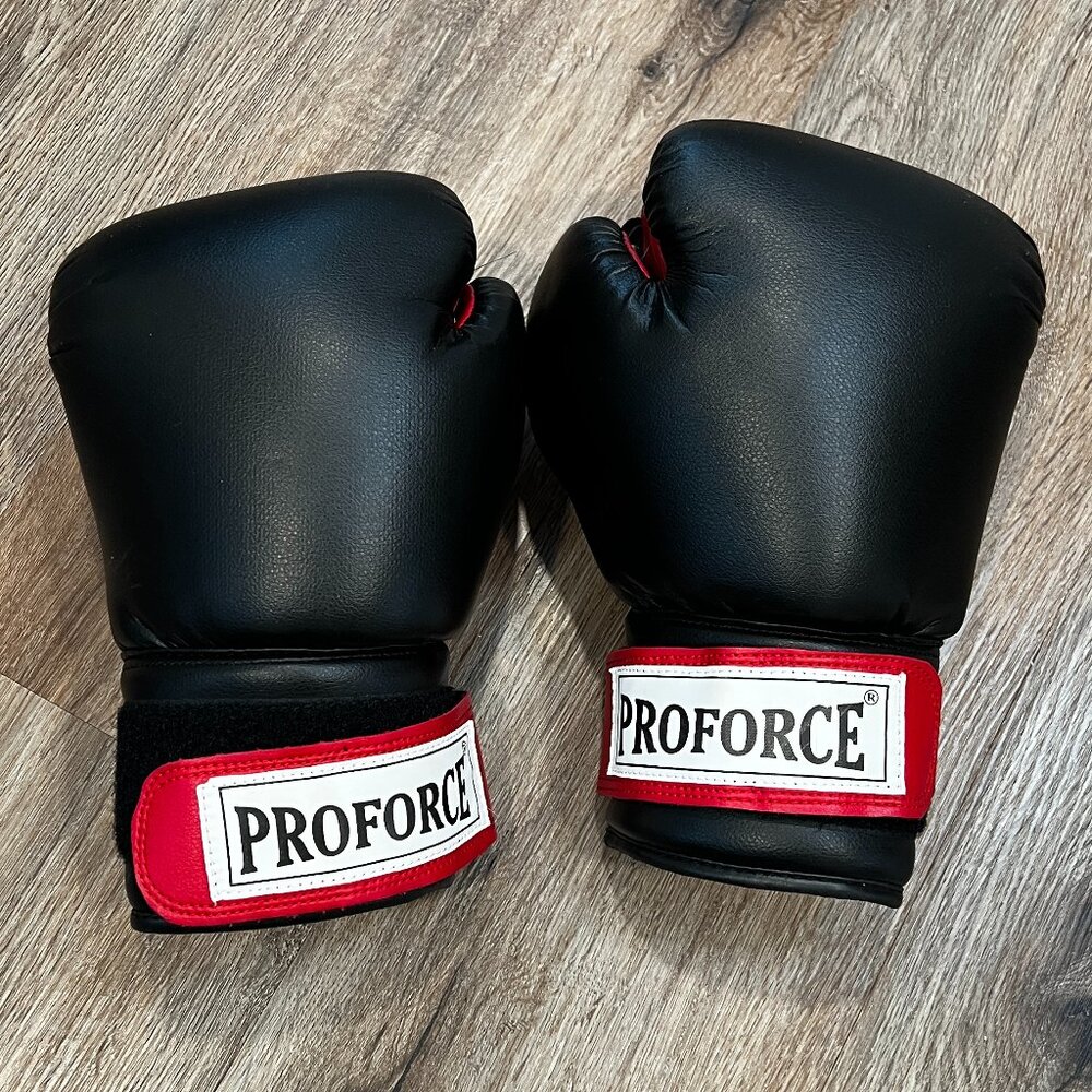 ProForce Leatherette Boxing Gloves 8oz
